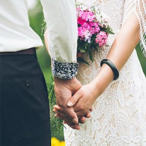 wedding-square_0006_people-2565128_1920.jpg